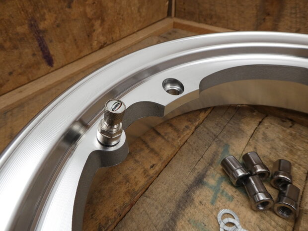 VMC Tubeless 2.10x10