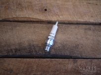 Bougie NGK kort o.a. V1-15/V30-33/VU/P-serie/PX-serie/V50-90/SS/PV/ET3 Bougie NGK kort o.a. V1-15/V30-33/VU/P-serie/PX-serie/V50-90/SS/PV/ET3